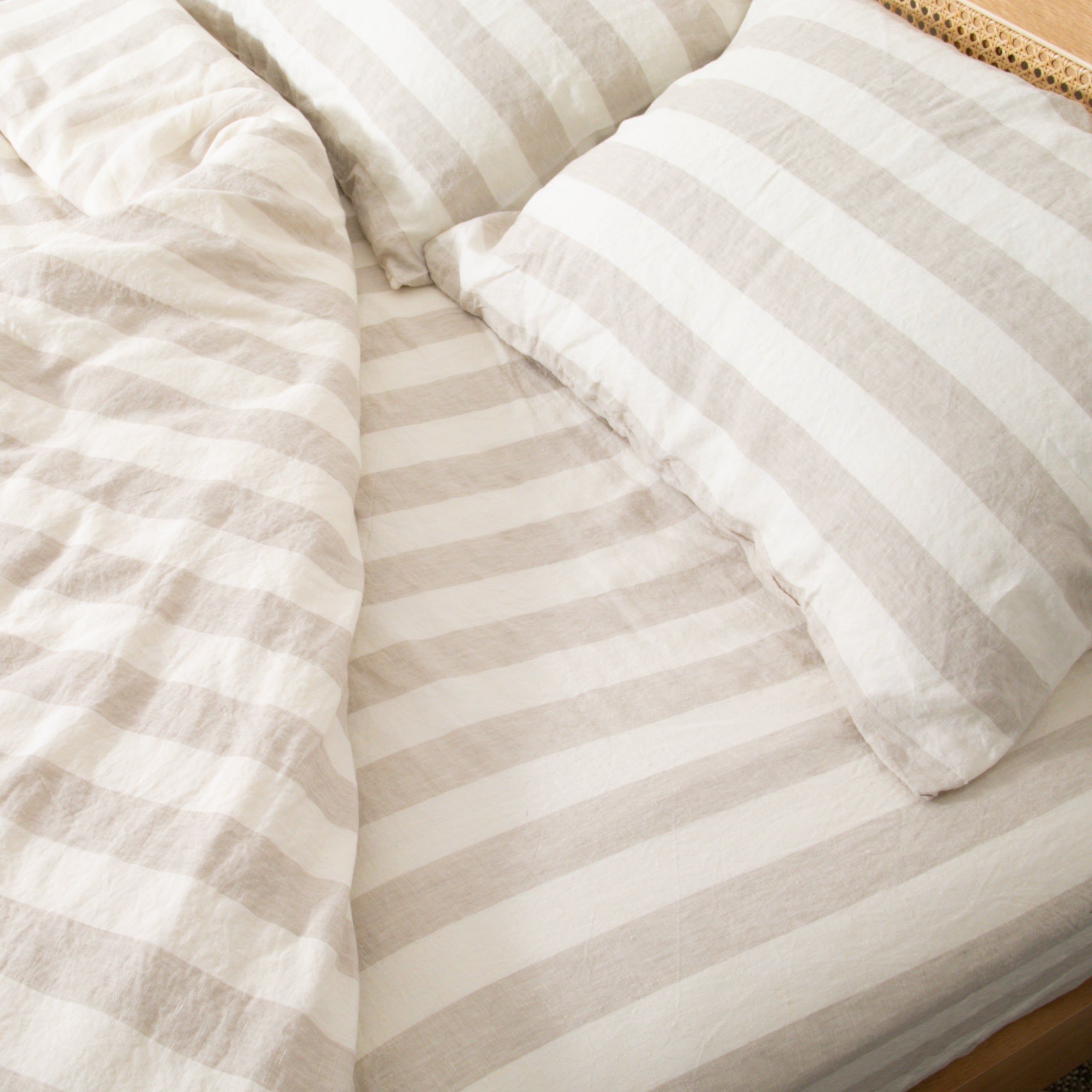 Natural Stripes 100% Linen Fitted Sheet