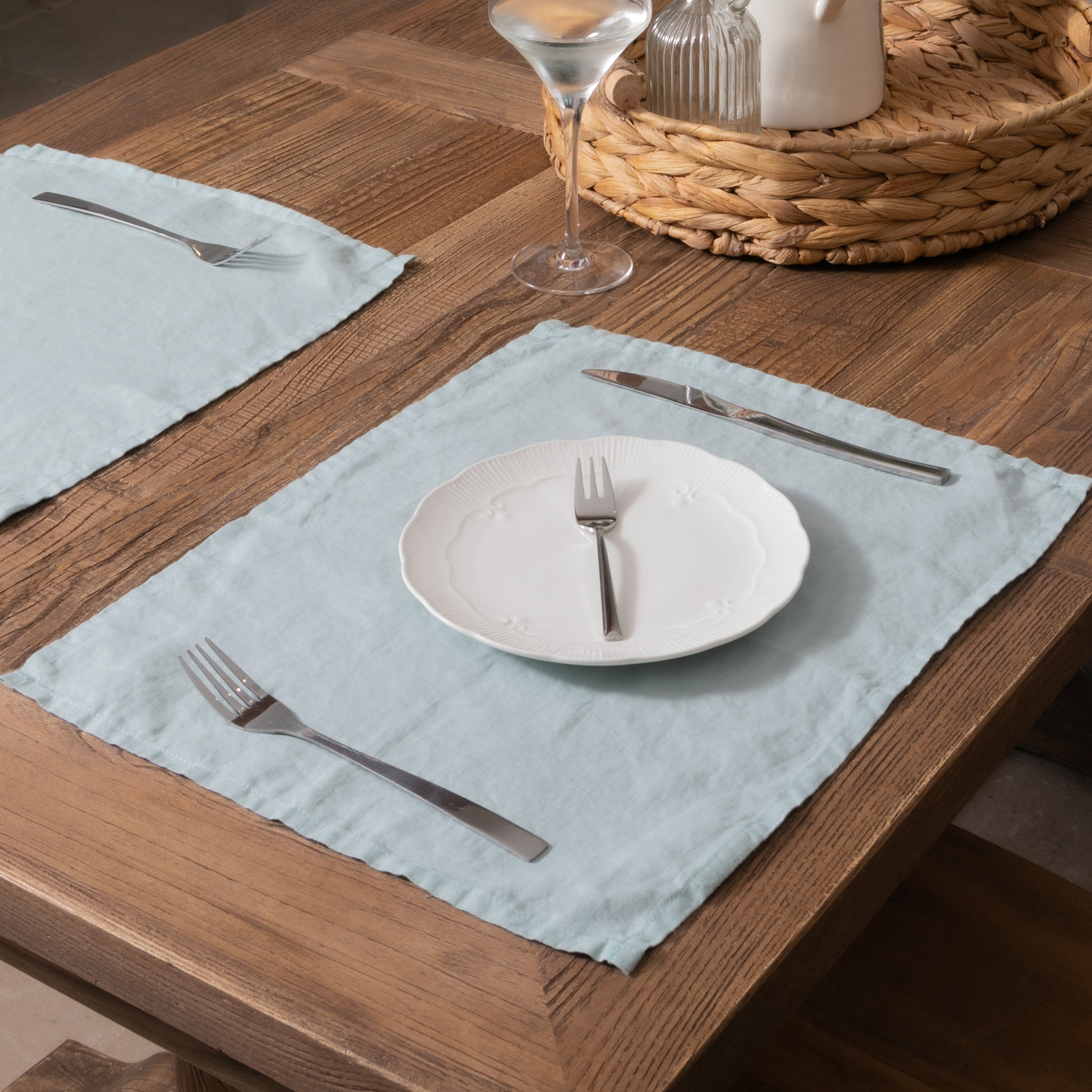 Aqua Set of 4 100% Linen Placemats