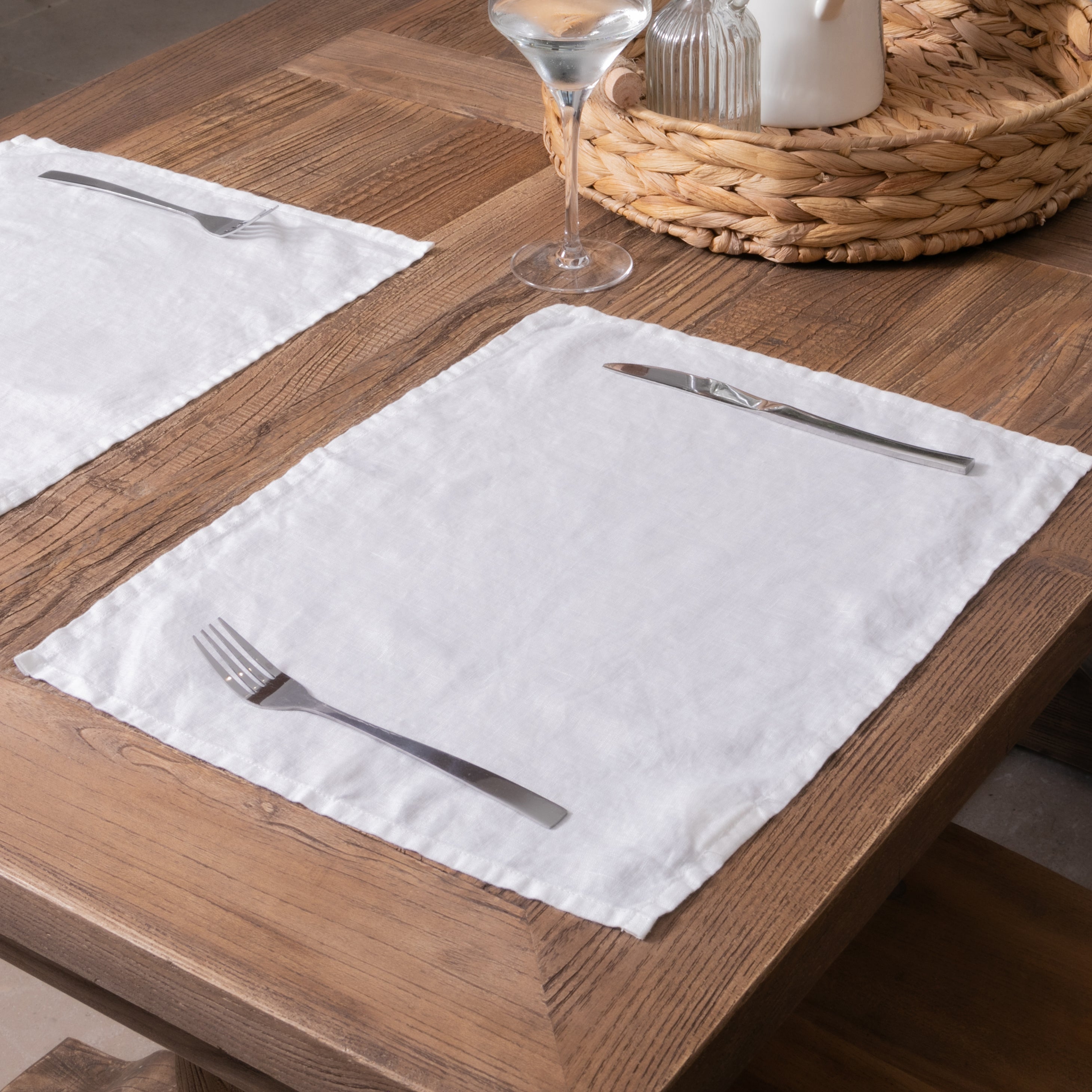 White Set of 4 100% Linen Placemats