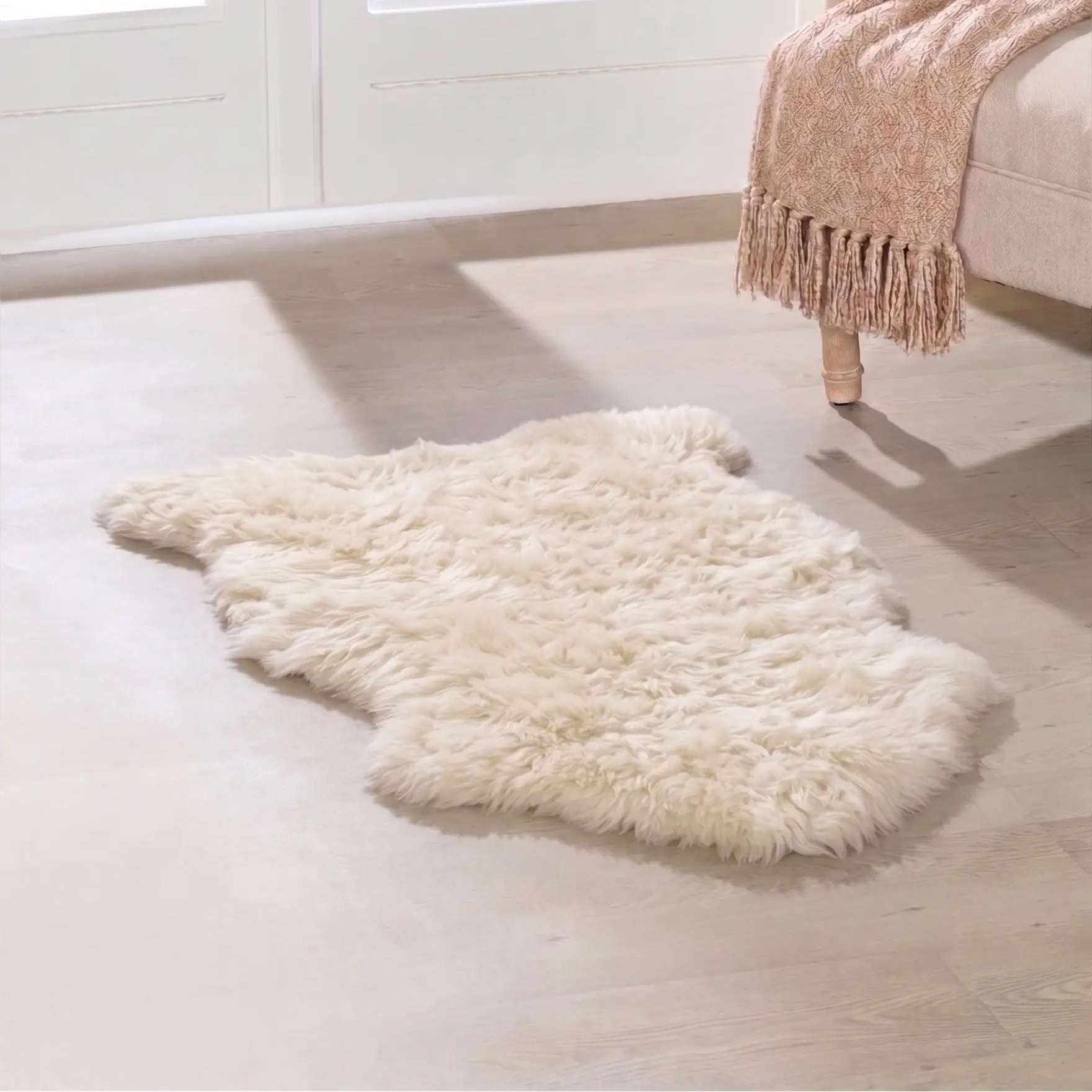 90cm Ivory White Sheepskin Rug