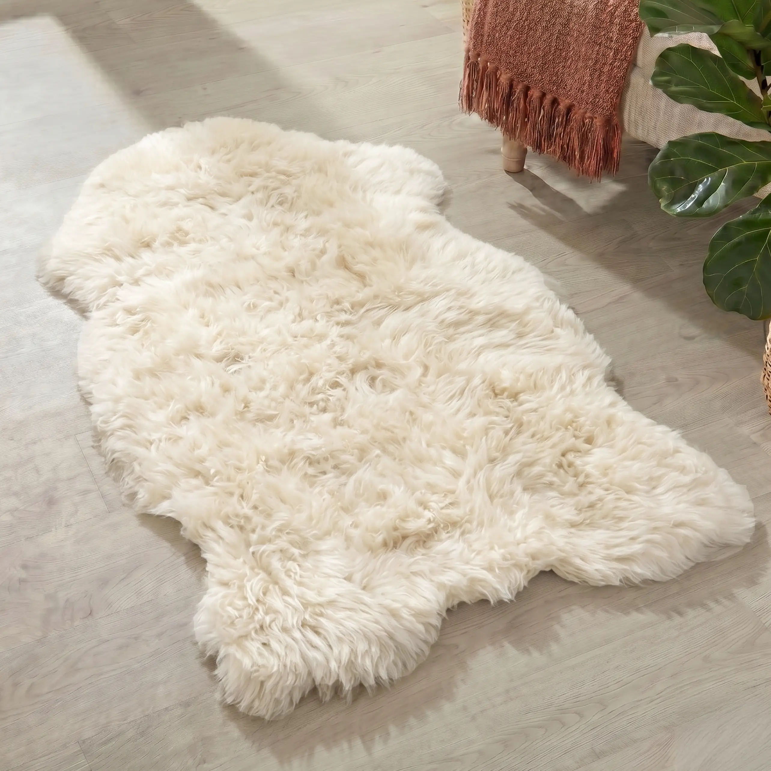 90cm Ivory White Sheepskin Rug