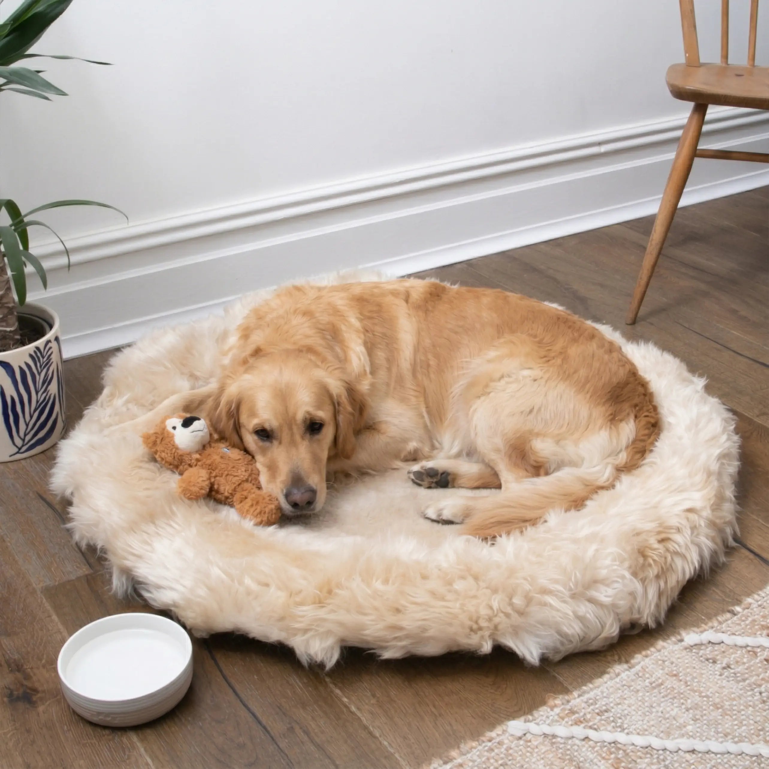 Large Sheepskin Pet Bed - 90cm