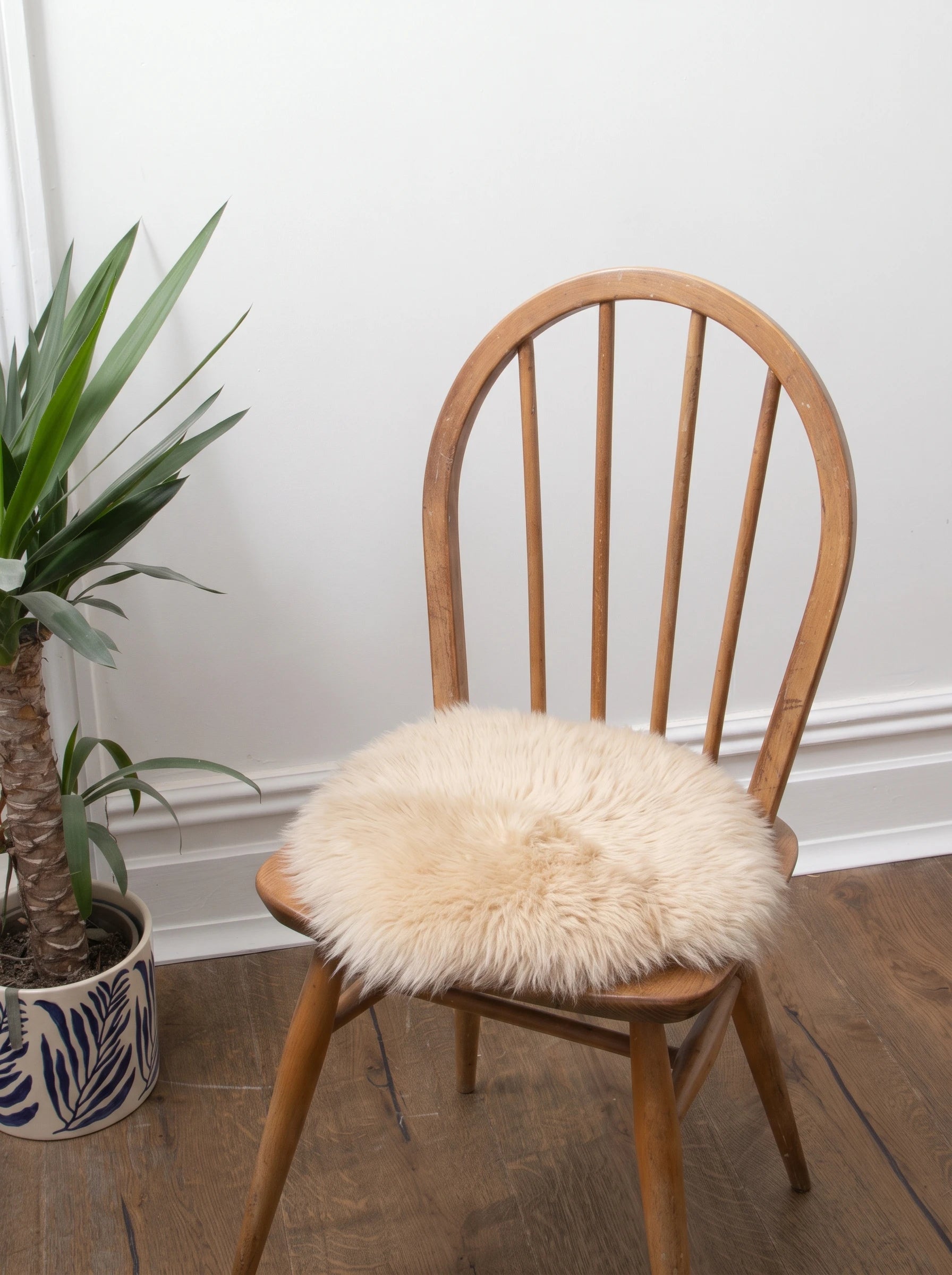 Champagne Round Sheepskin Chair Pad