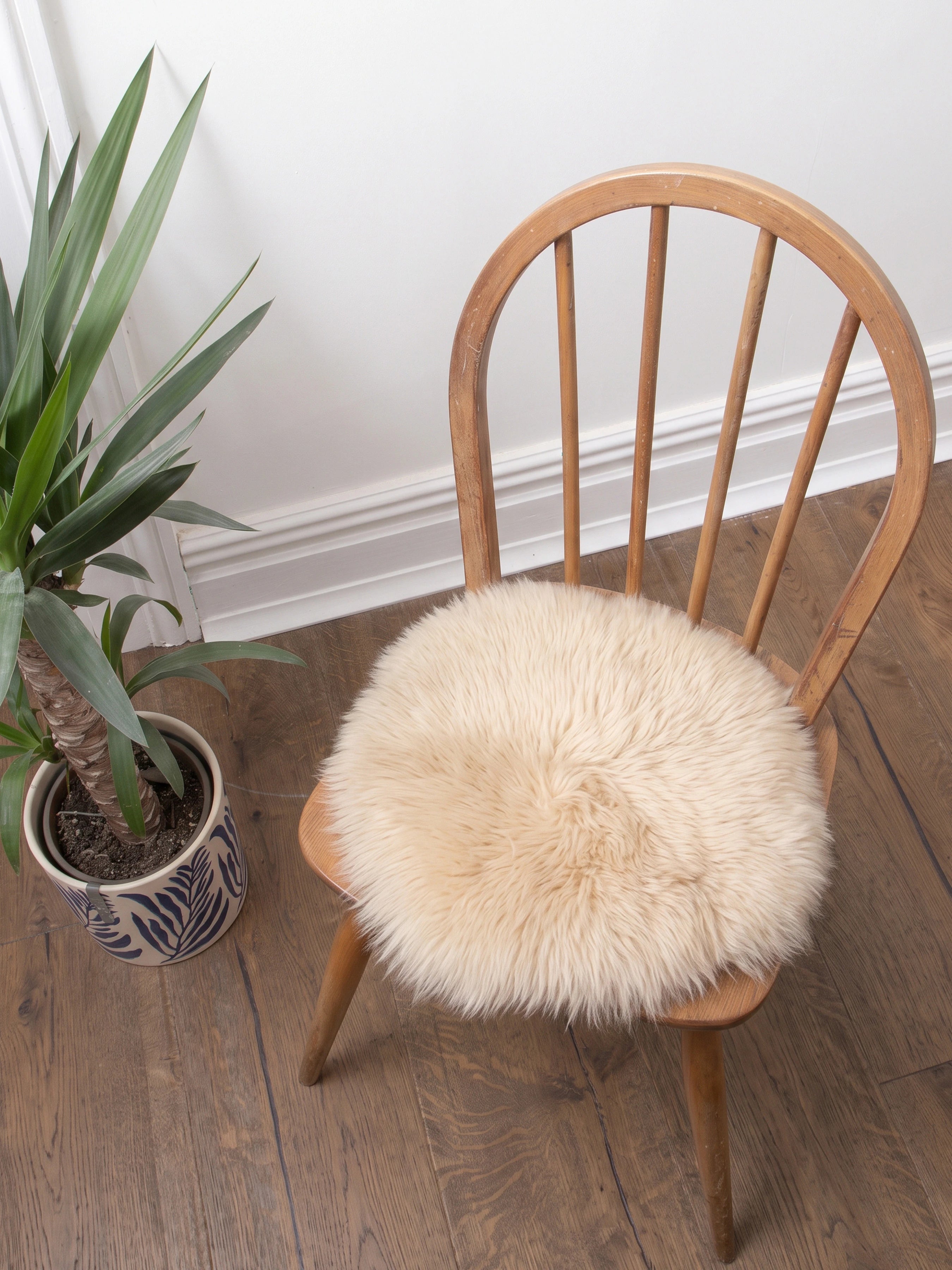 Champagne Round Sheepskin Chair Pad