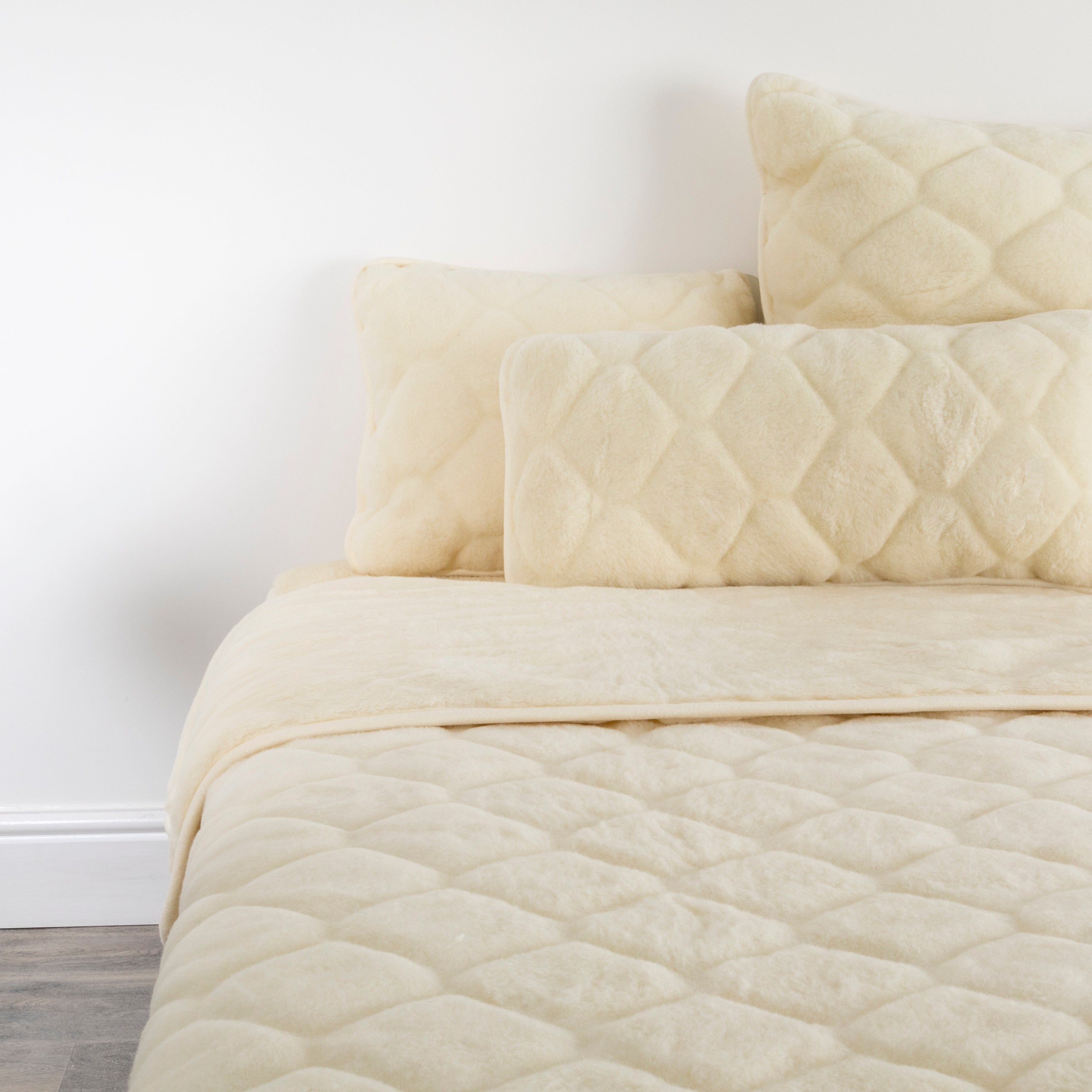 Cashmere Wool Quilt - Natural Shapes