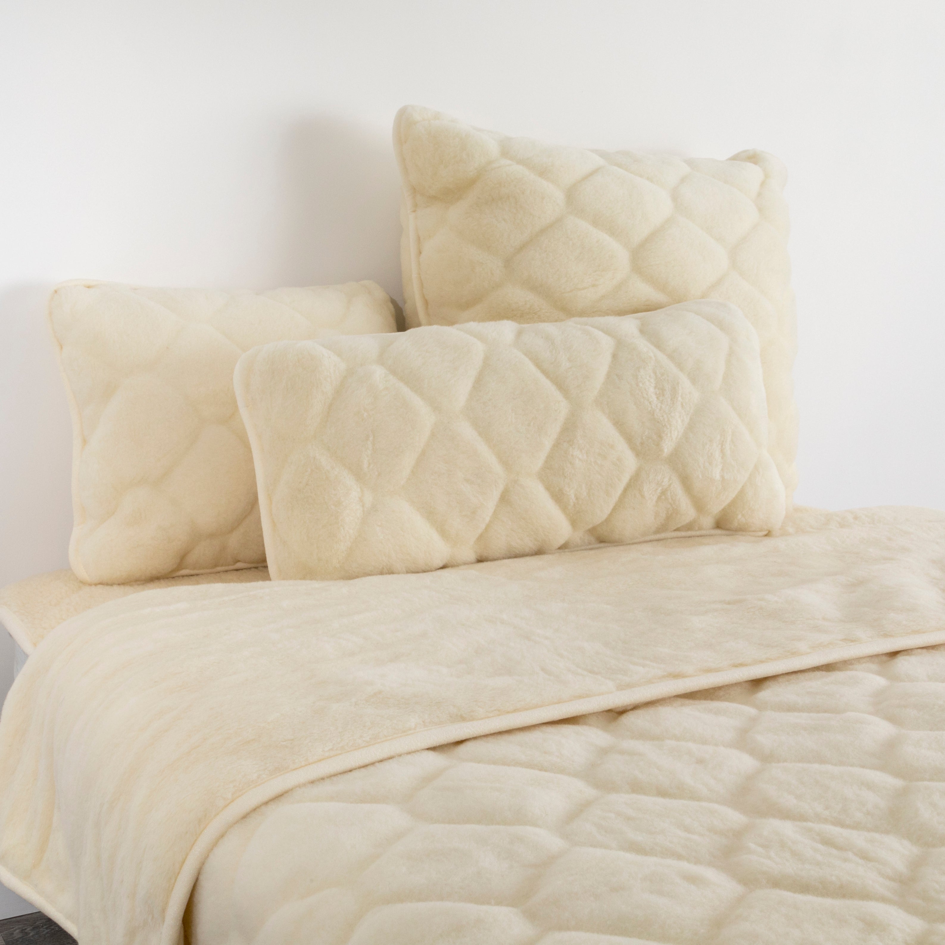 Cashmere Wool Quilt - Natural Shapes