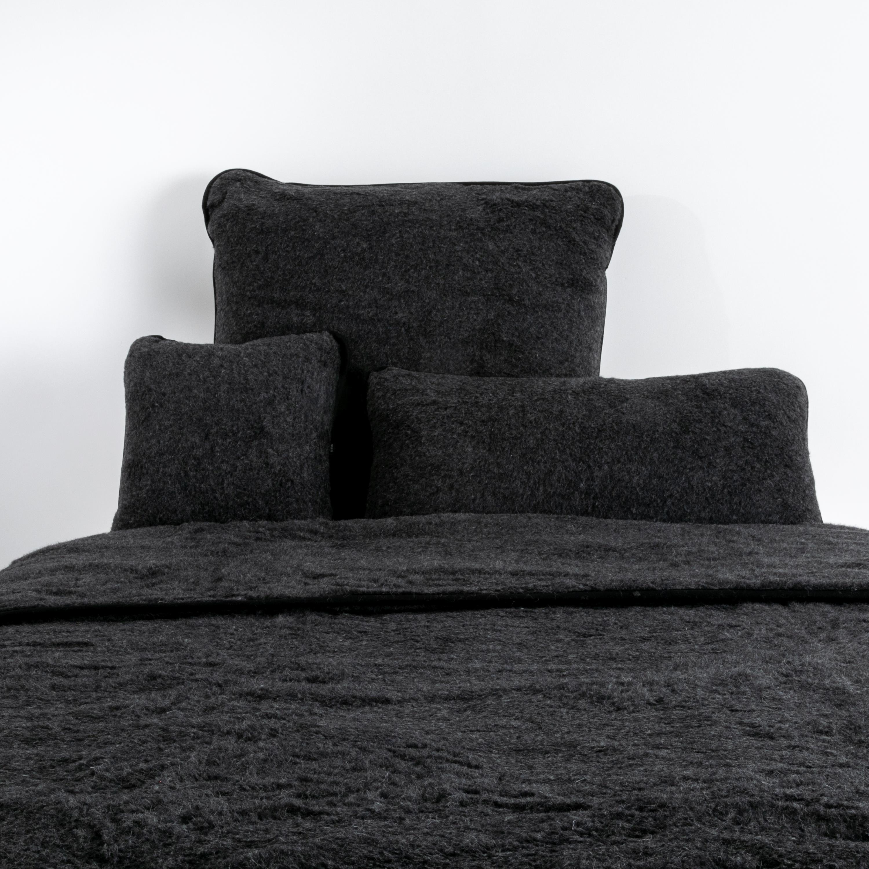 Merino Wool Quilt - Black