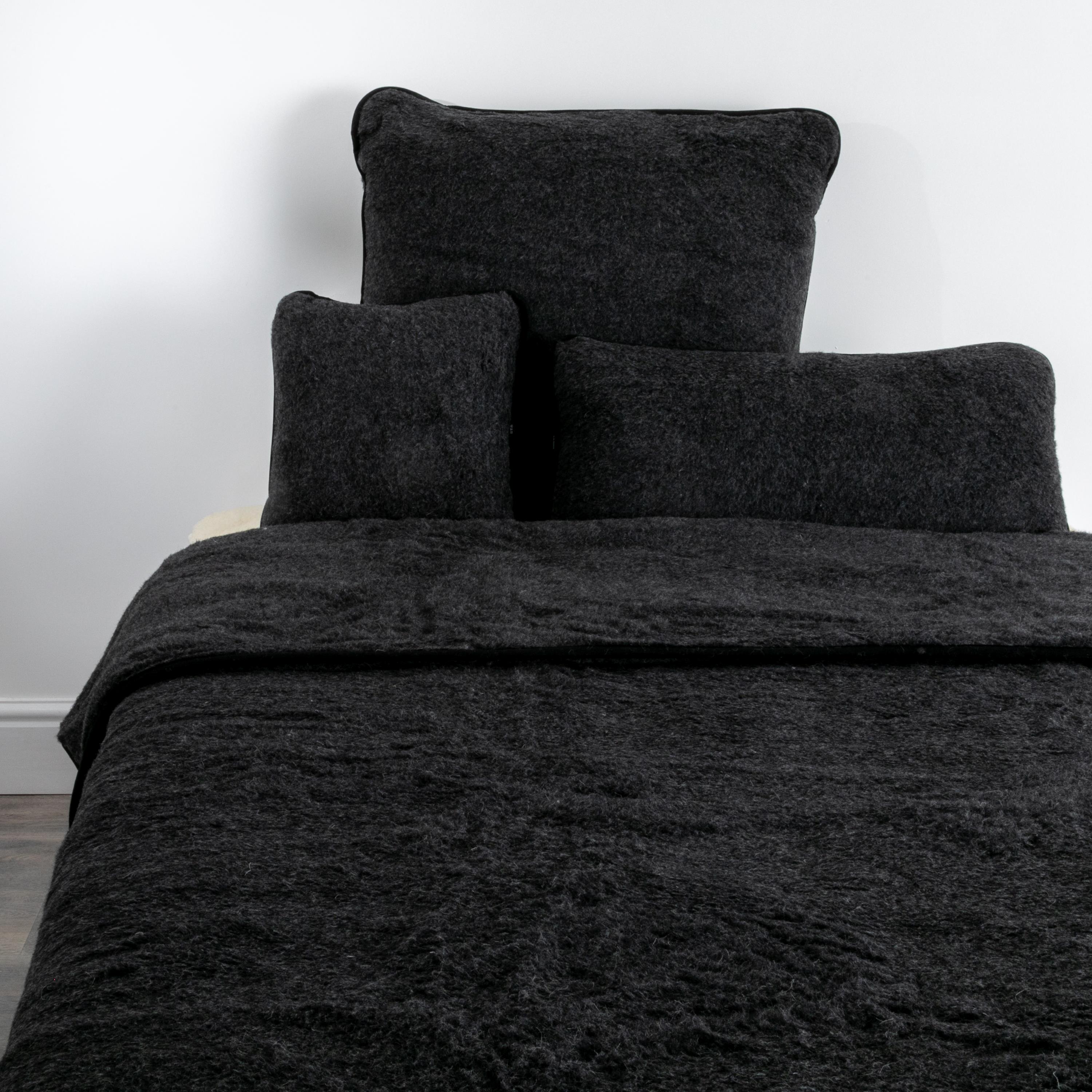 Merino Wool Quilt - Black